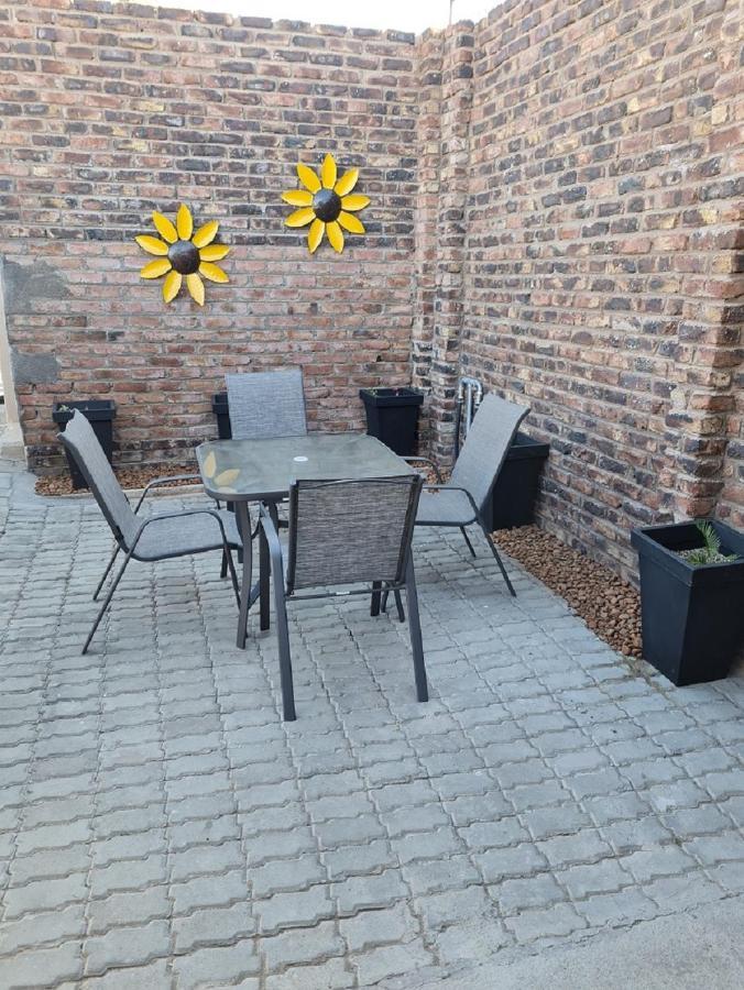 Skietberg Lodge Colesberg Bagian luar foto