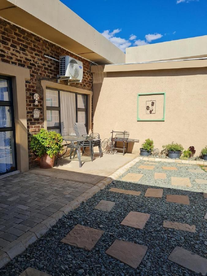 Skietberg Lodge Colesberg Bagian luar foto